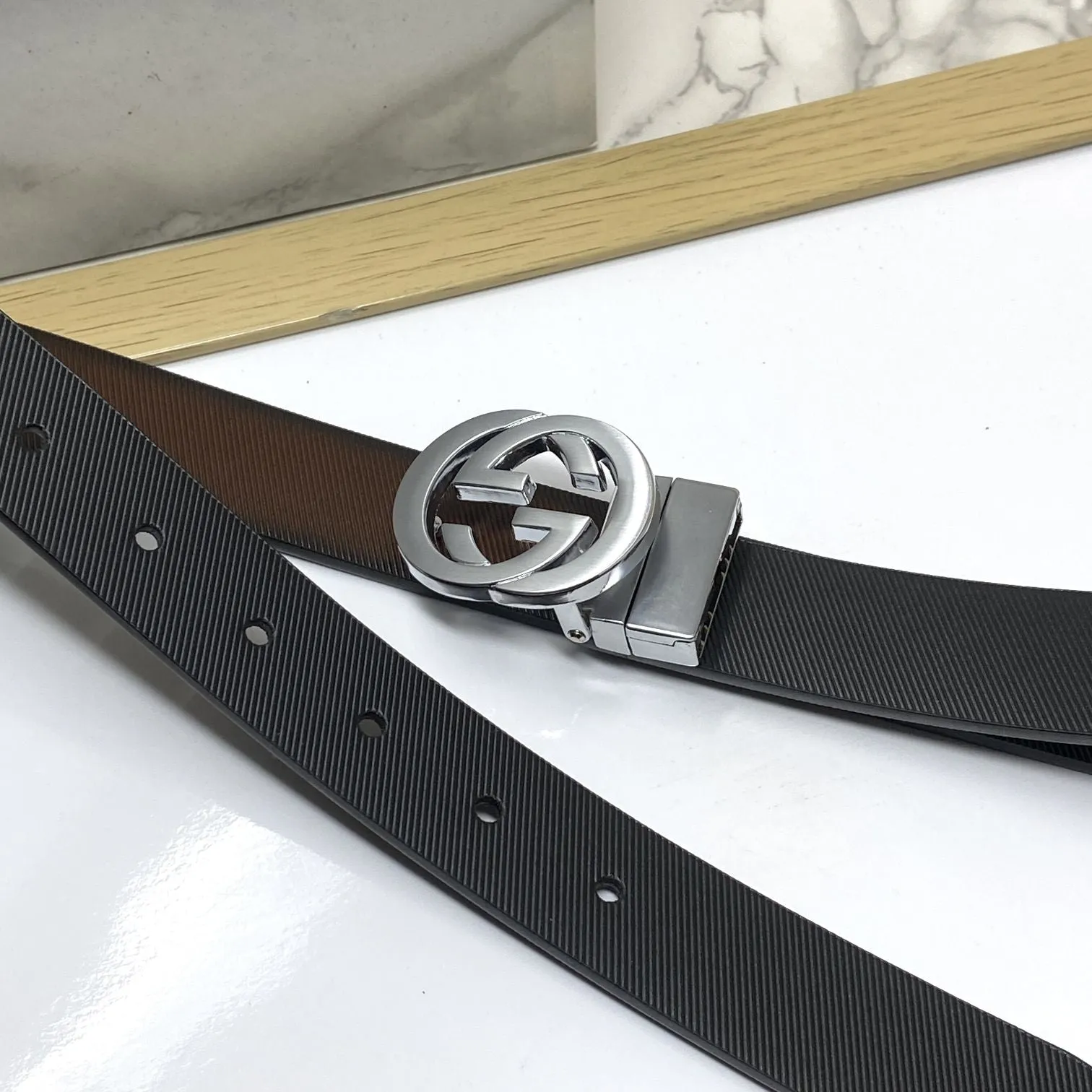 Classic Design Reversible Strap Belt For Men-JonasParamount