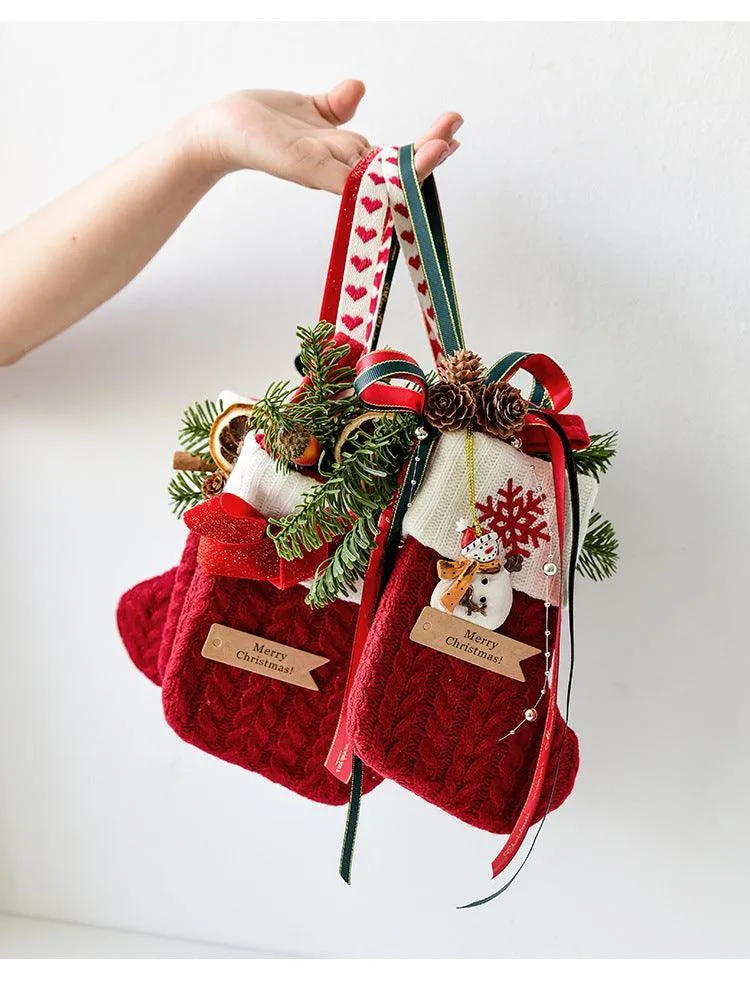 Knitted Christmas Stockings – Festive Decorations for Your Holiday Scene Layout