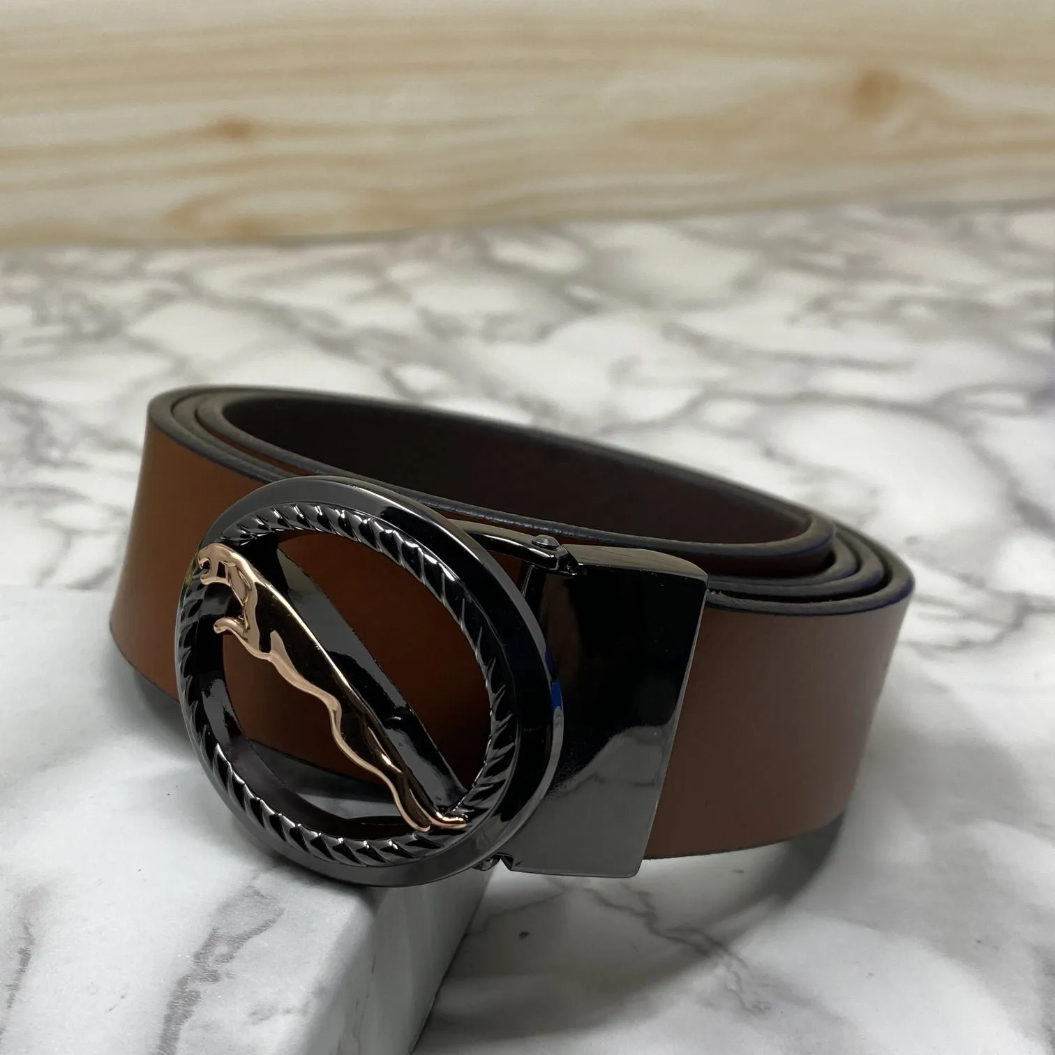 Round Jaguar Metal Buckle With Leather Strap Belt-JonasParamount