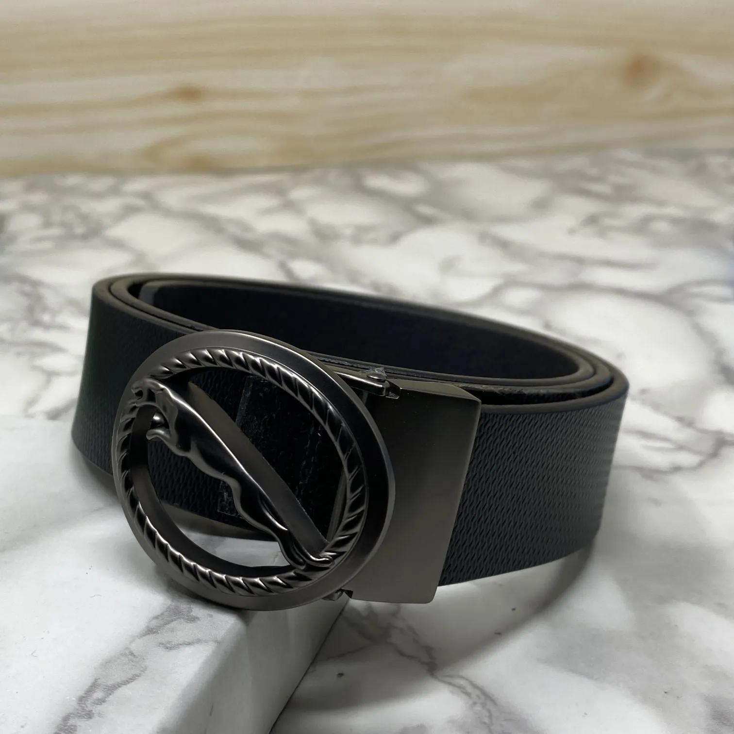 Round Jaguar Metal Buckle With Leather Strap Belt-JonasParamount