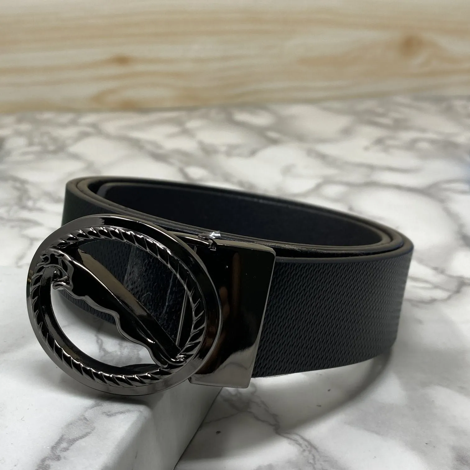 Round Jaguar Metal Buckle With Leather Strap Belt-JonasParamount