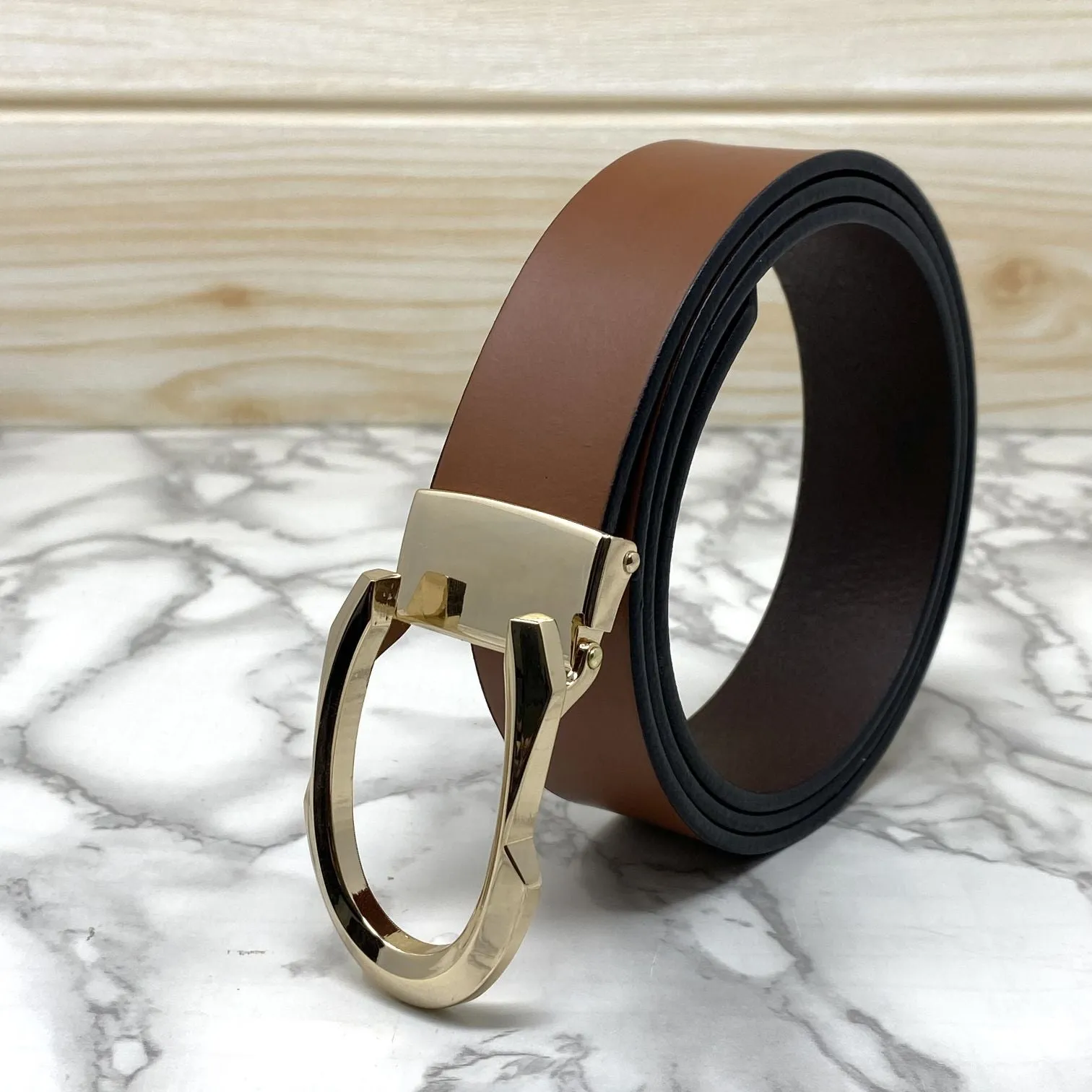 Signature C Logo Leather Belt For Unisex-JonasParamount